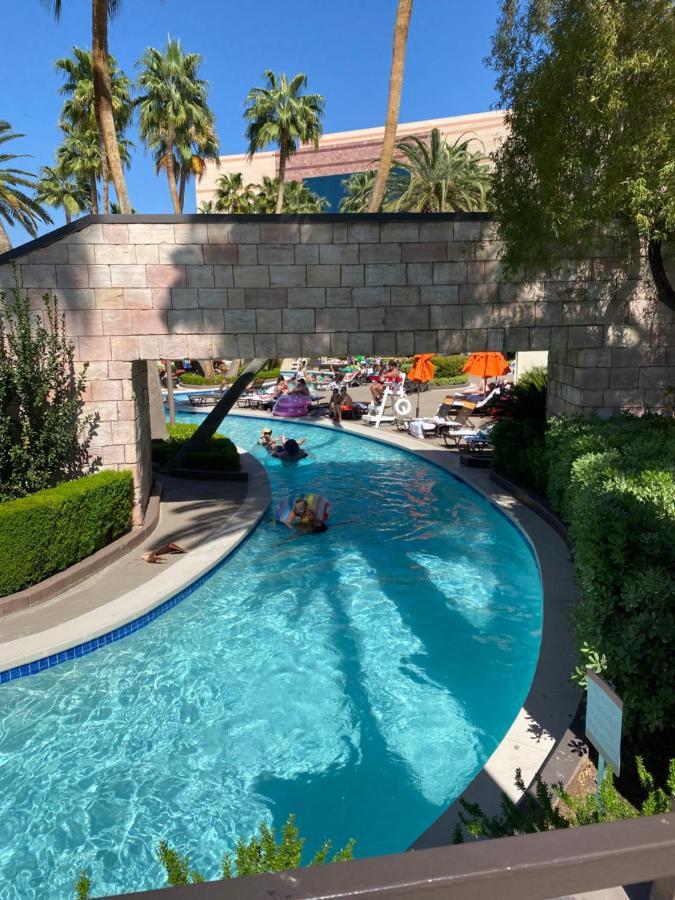 Balcony Suite Strip View Las Vegas Exterior photo